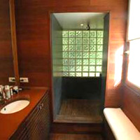 bathroom1